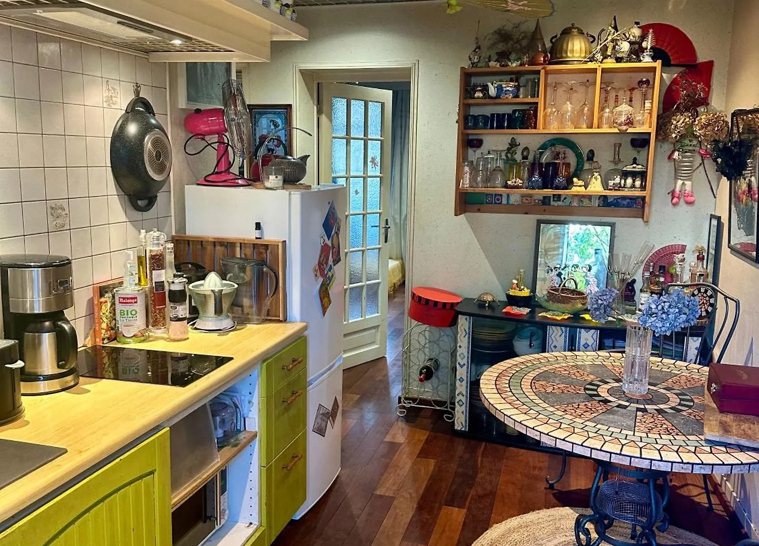 Apartment Green House, Cosy Garden Paris Alfortville France
